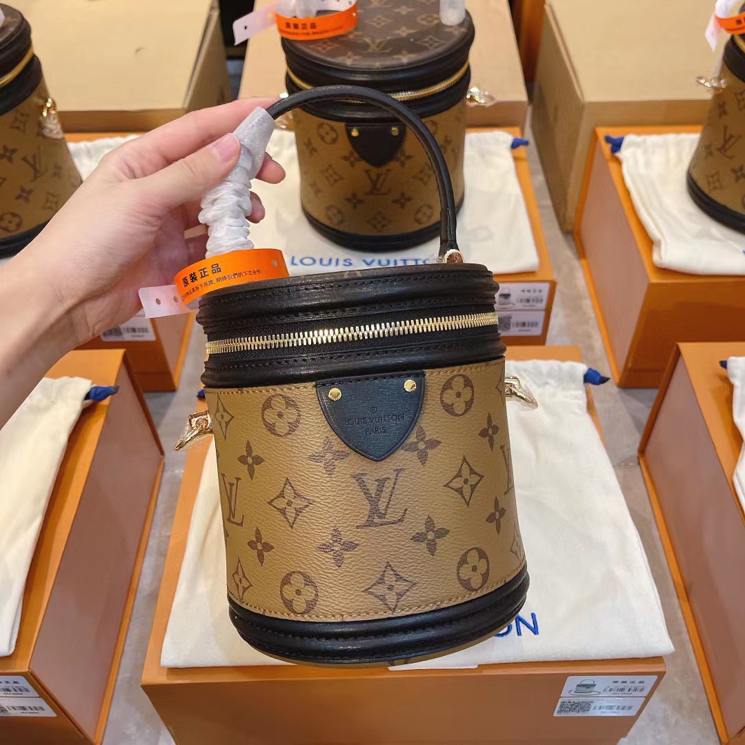 達(dá)芙妮包包LV Dauphine手袋真假對(duì)比！【頂級(jí)原廠品質(zhì)】(圖1)